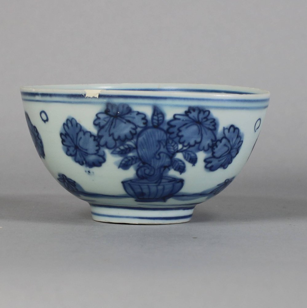 W432 Chinese blue and white bowl, Wanli (1573 – 1619)