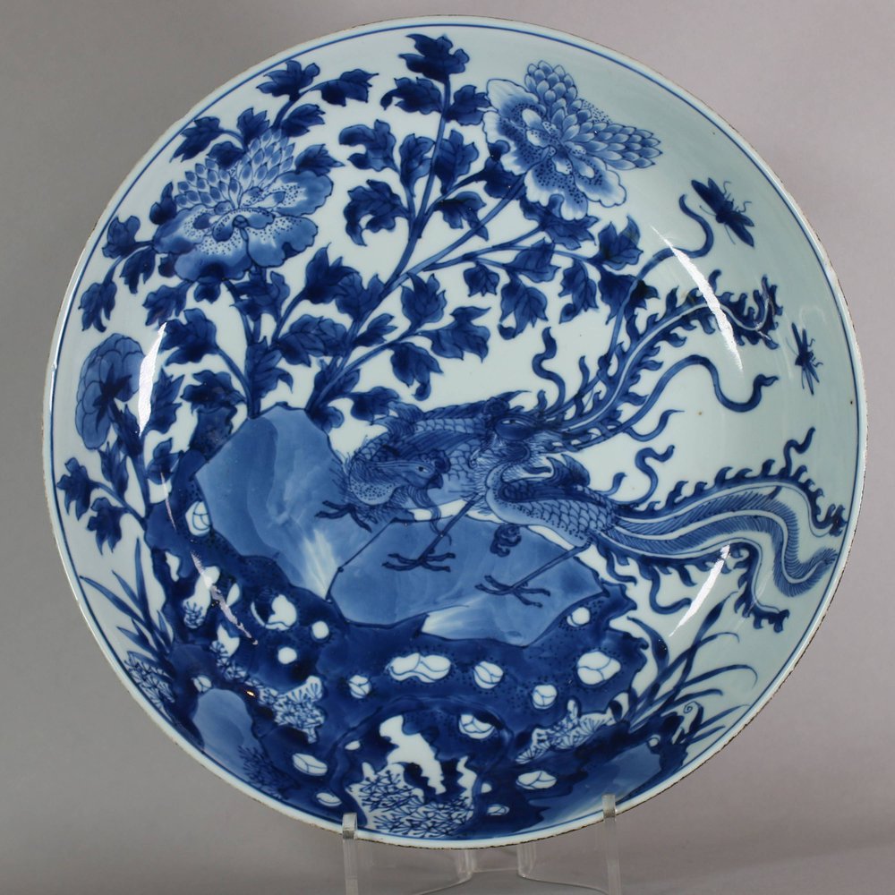 W473 Large Chinese blue white dish Kangxi (1662:1722