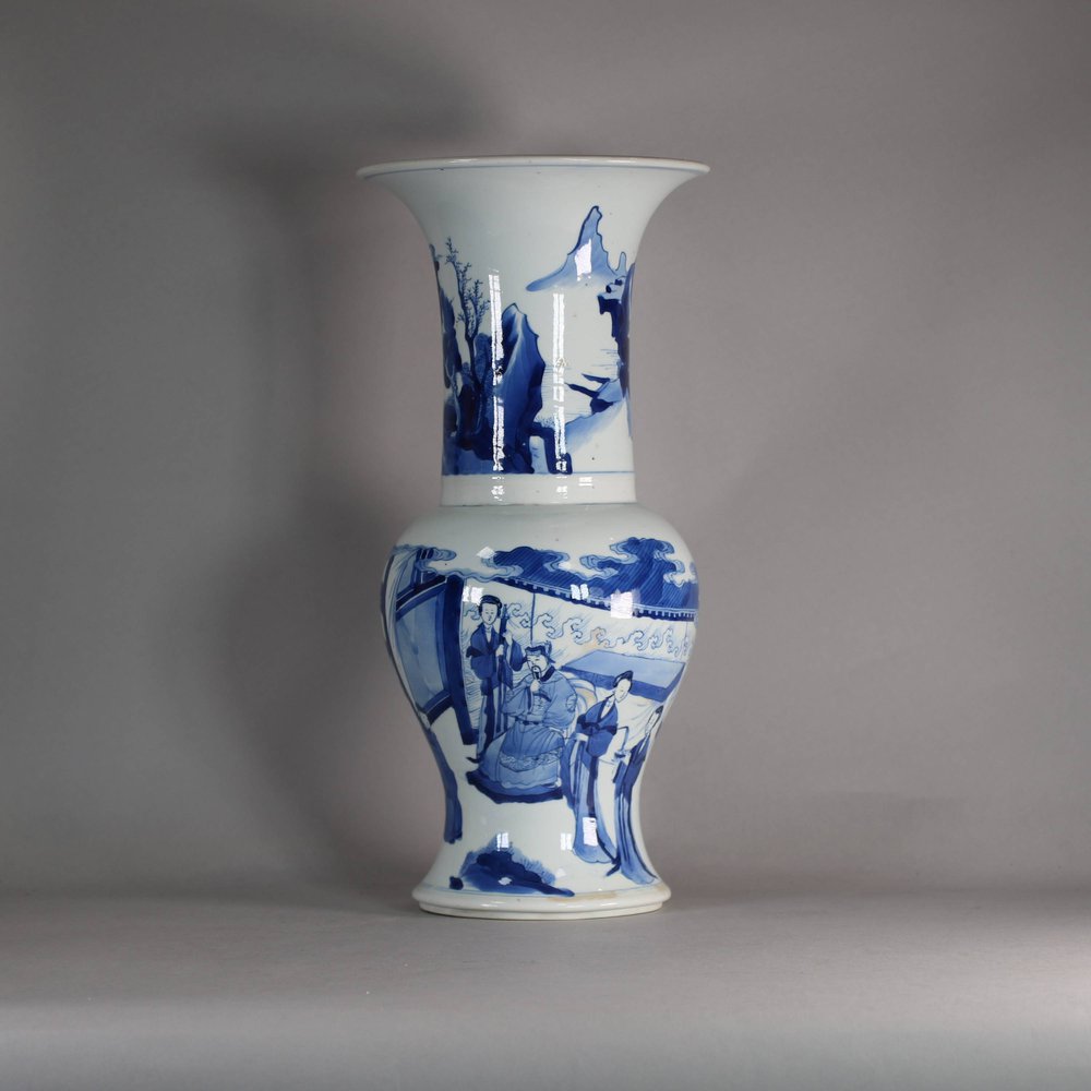 W513 Chinese blue and white yen-yen vase, Kangxi (1662-1722)