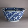 W517 Large Chinese blue and white bowl, Kangxi (1662-1722)
