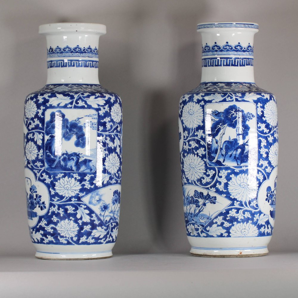 W525 Pair of Chinese blue and white rouleau vases, Kangxi (1662-1722)