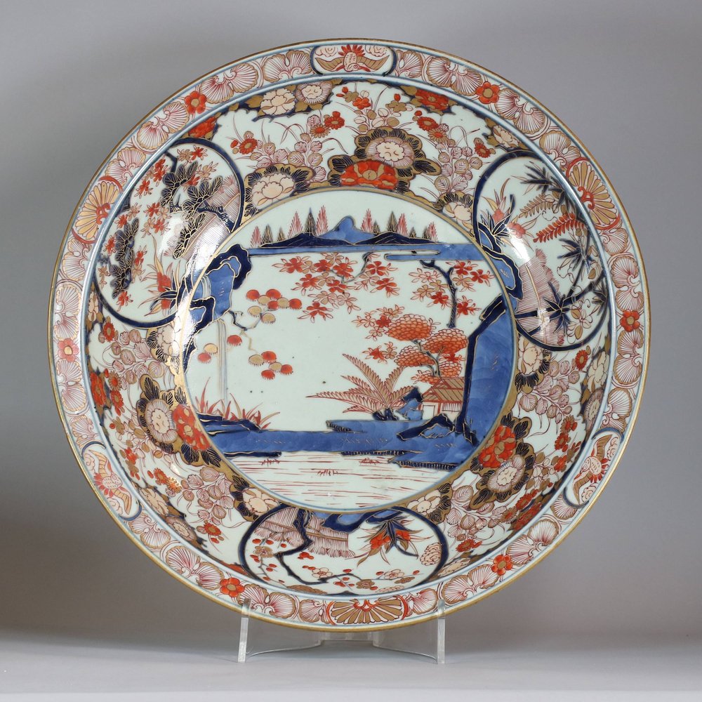 W698 Japanese imari charger, 18th century