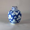 W784 Chinese blue and white ginger jar and cover, Kangxi (1662-1722)