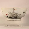 W992 Chinese famille rose bowl Qianlong(1728-1795) decorated with a sailing ship