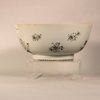W992 Chinese famille rose bowl Qianlong(1728-1795) decorated with a sailing ship