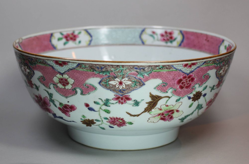 X272 Famille rose bowl, Qianlong (1736-95)