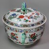 X281 Circular famille verte tureen and cover, Kangxi (1662-1722)