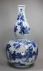 X324 A good Chinese blue and white double gourd vase