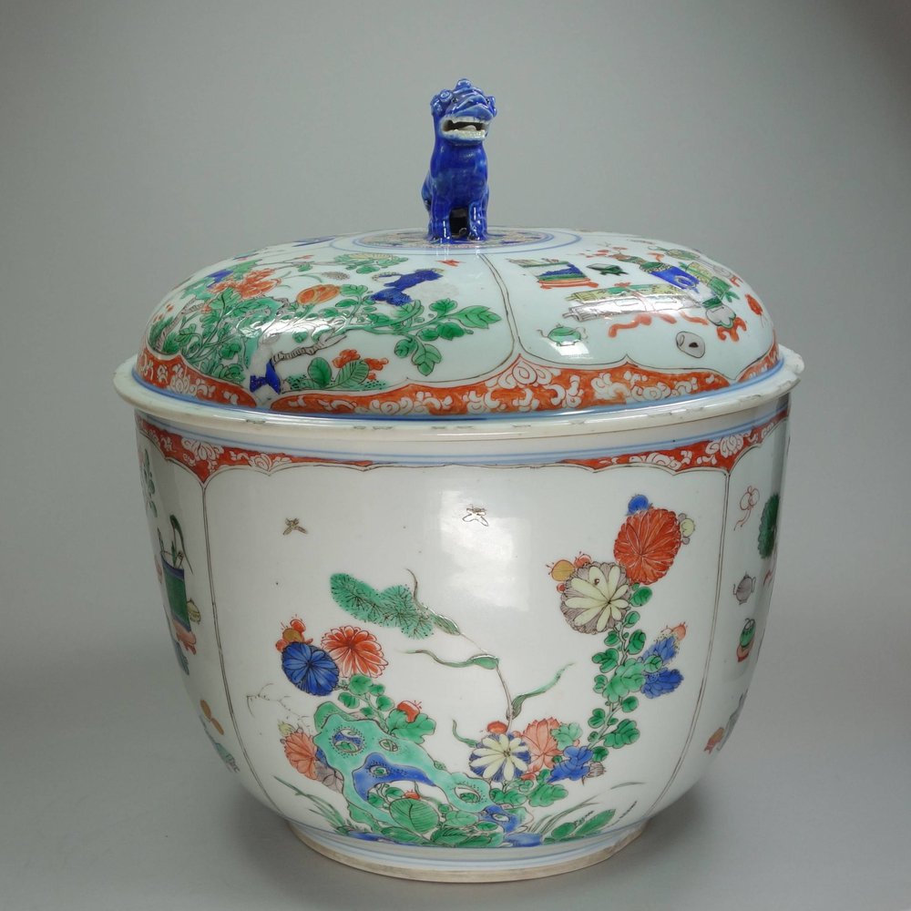 X502 Large famille verte bowl and cover, Kangxi (1662-1722)