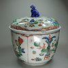 X502 Large famille verte bowl and cover, Kangxi (1662-1722)