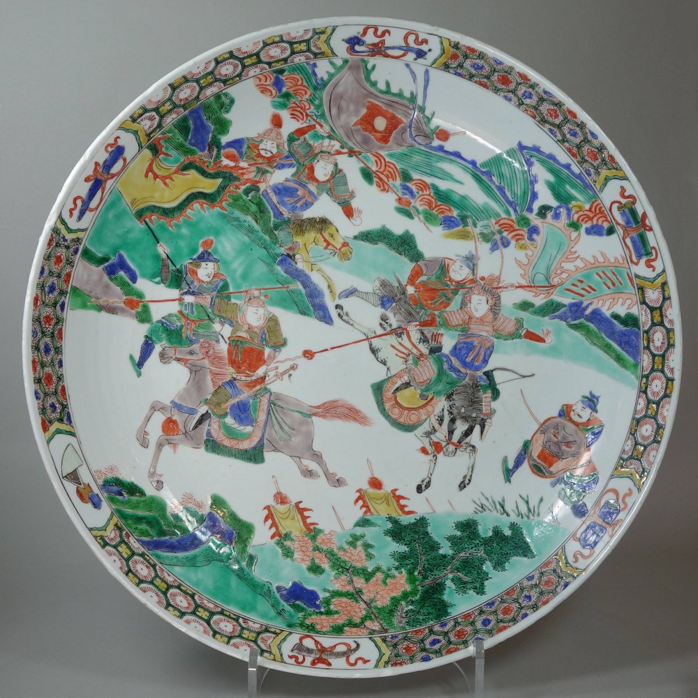 X513 Large famille verte saucer dish, Kangxi (1662-1722)