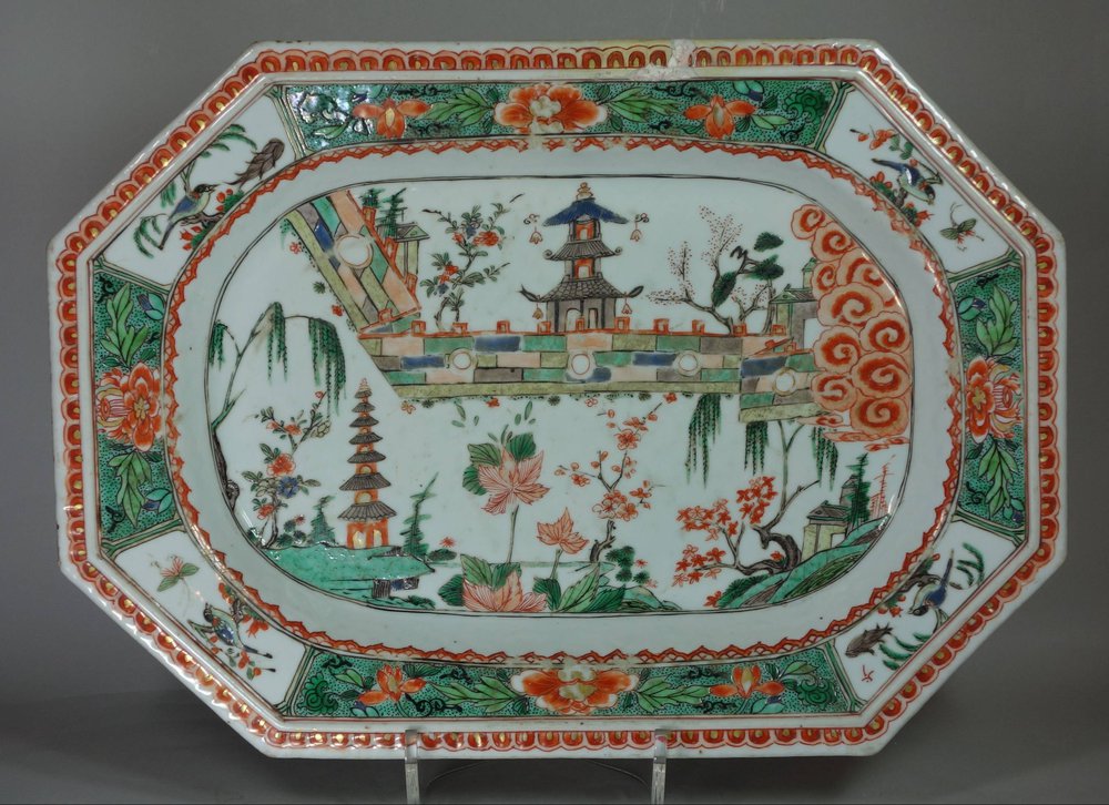 X593A Famille verte rectangular platter, Kangxi (1662-1722)