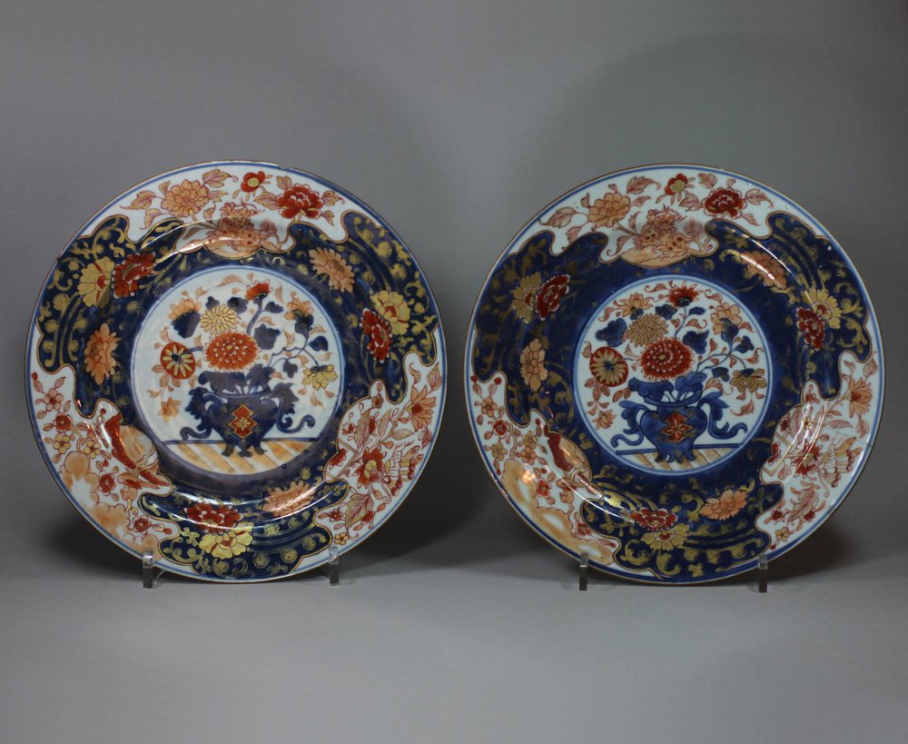 X628 Pair of Chinese imari plates, Qianlong (1736-95)