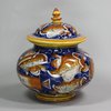 X635 Italian maiolica apothecary pill pot and cover