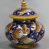 X635 Italian maiolica apothecary pill pot and cover