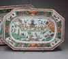 X736 Pair of famille verte piecrust platters, Kangxi (1662-1722)