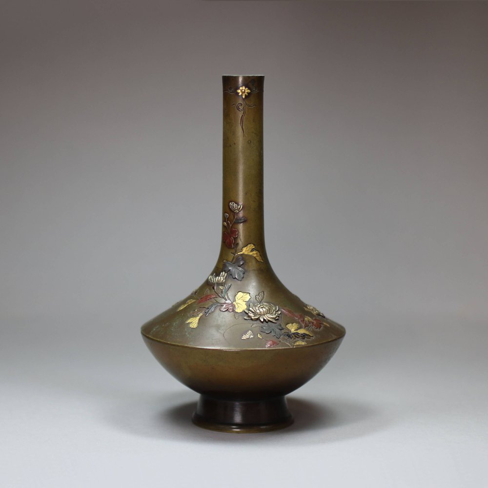 X822A Japanese bronze vase, Meiji (1868-1912)