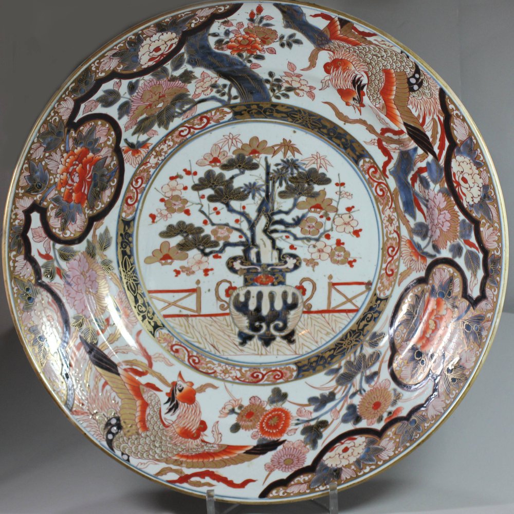 X876 Large Japanese Arita imari charger, c. 1700