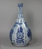 Y186 Blue and white kraak bottle vase, Wanli (1573-1619)