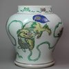 Y242 Famille verte vase and cover, Kangxi (1662-1722)