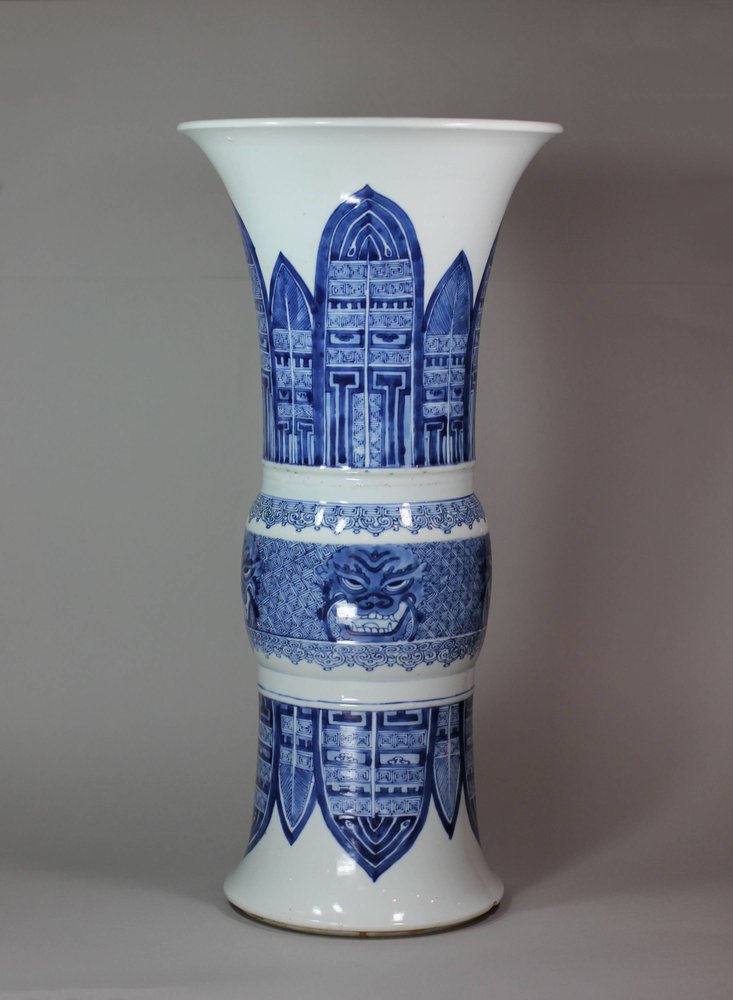 Y255 Blue and white gu-form beaker vase, Kangxi (1662-1722)