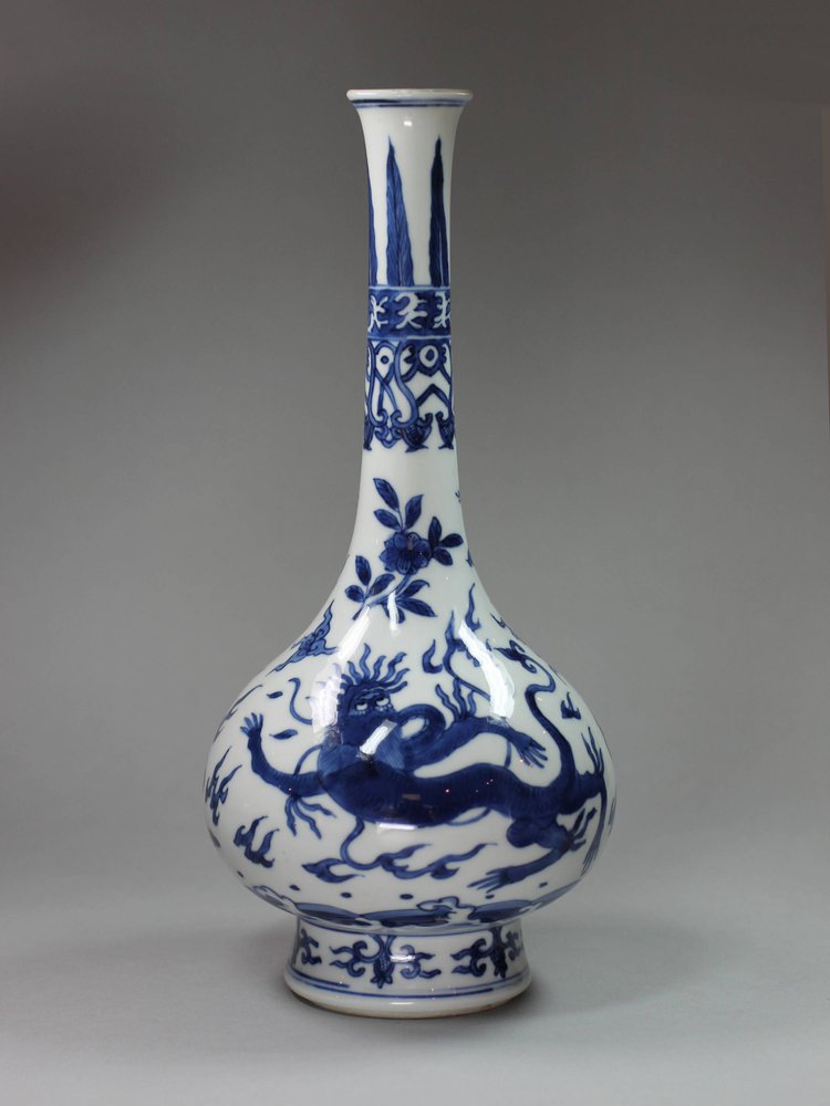 Y271 Blue and white bottle vase, Kangxi (1662-1722)