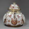 Y280 Meissen chinoiserie teapot and cover, c. 1723