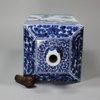 Y314 Japanese blue and white sake flask, c.1680