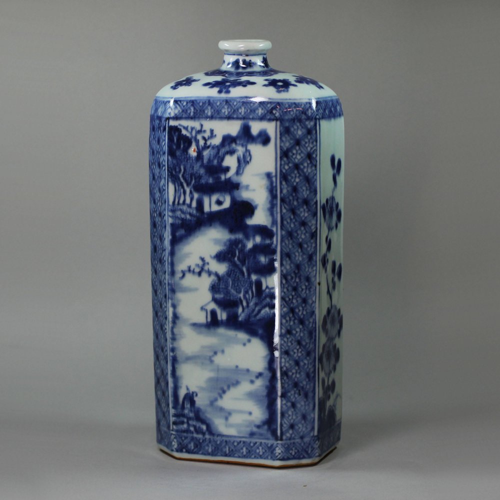 Y323 Blue and white flask with chamfered edges, 18th century