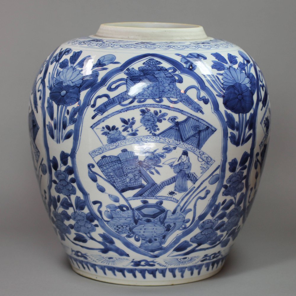 Y332 Blue and white ovoid jar, Kangxi (1662-1722)