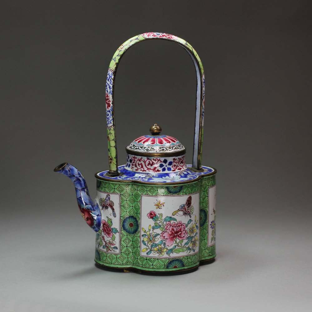 Y514 Canton enamel quatrefoil ewer and cover, Qianlong (1736-95)