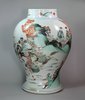 Y518 Famille verte baluster vase, Kangxi (1662-1722)