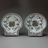 Y519 Pair of famille verte moulded shell-shaped dishes