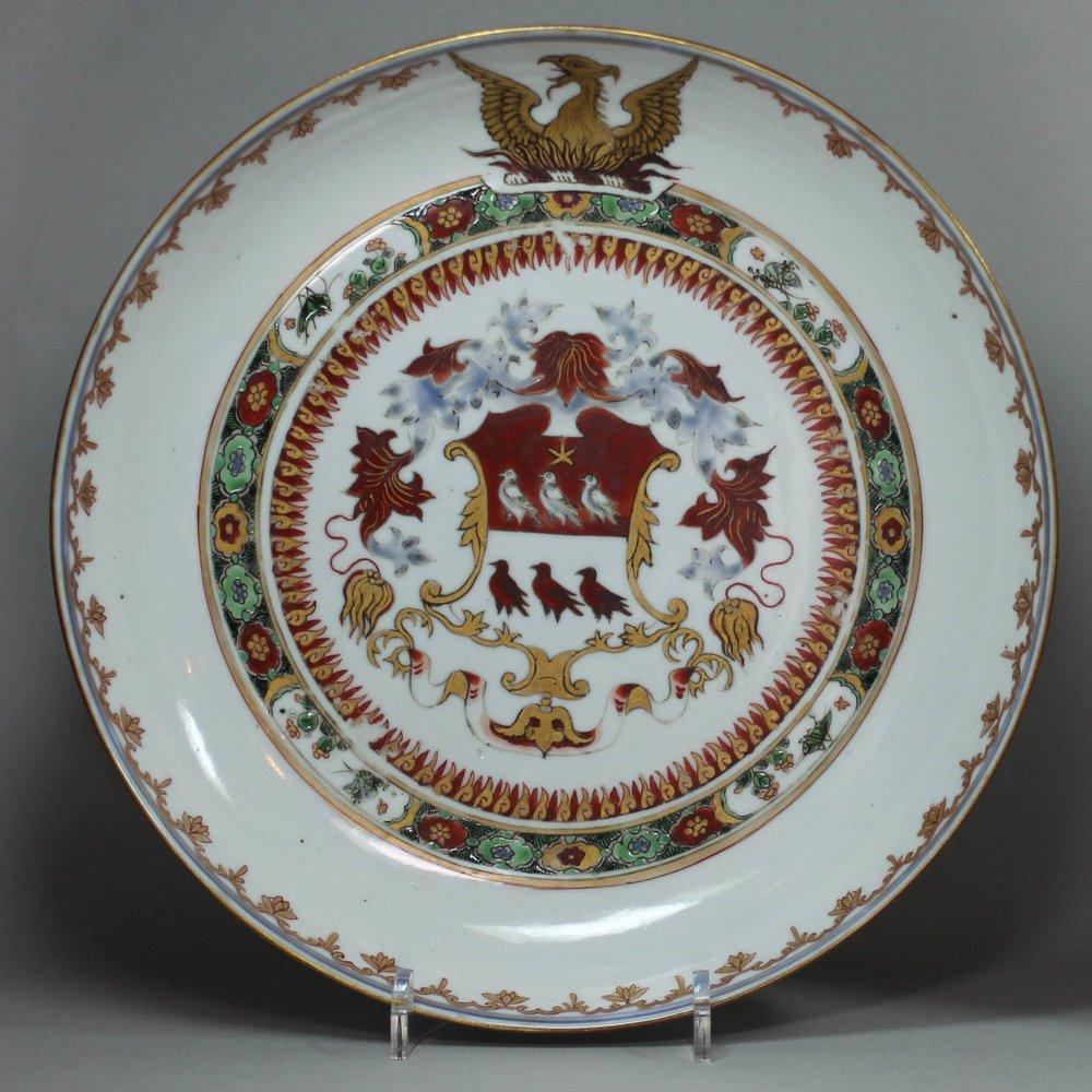 Y573A Famille verte armorial saucer dish, c. 1717