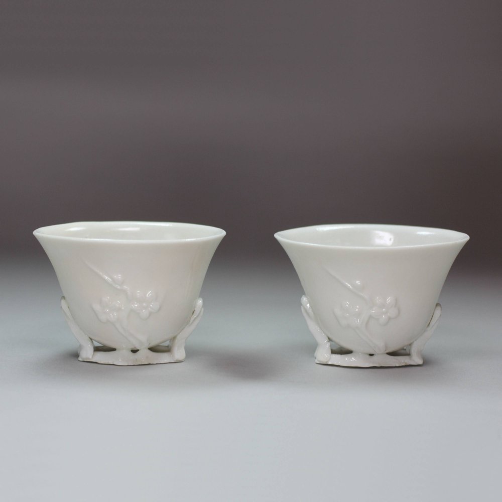 Y582 Pair of Chinese blanc de chine libation cups