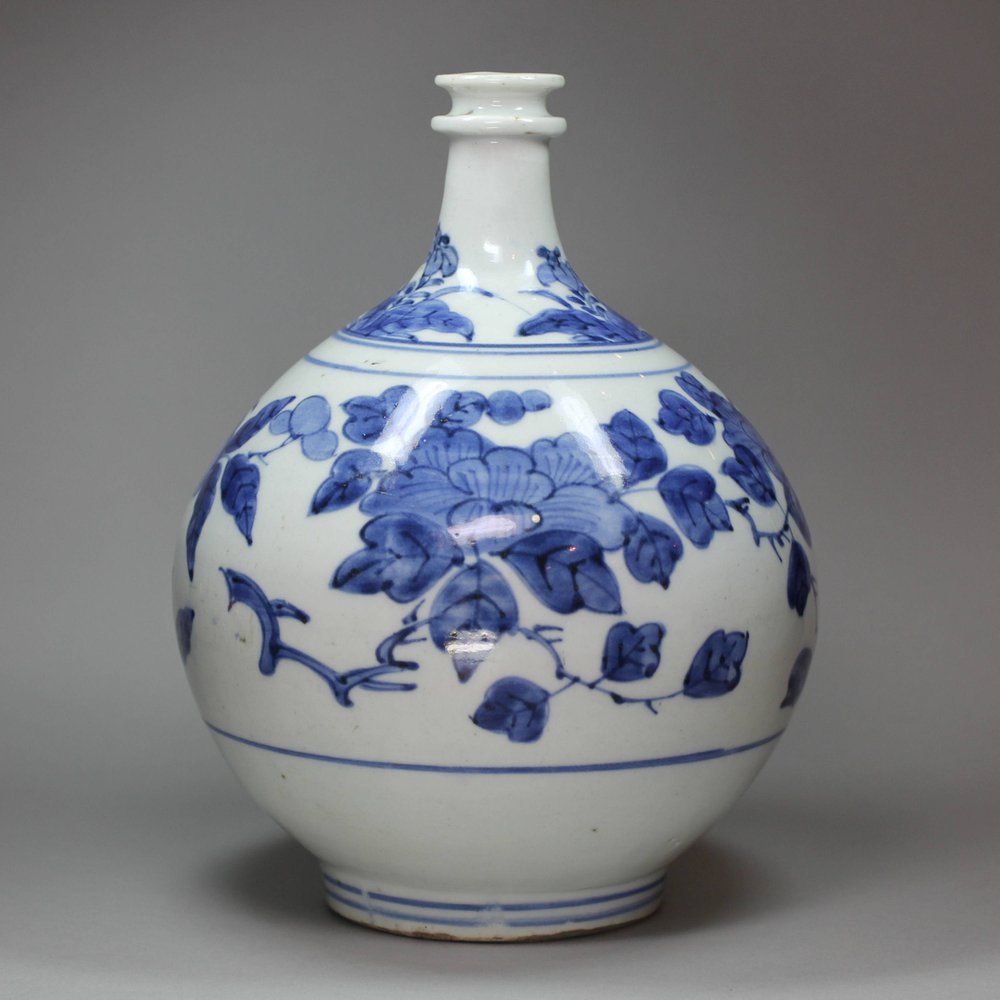 Y584 Japanese Arita blue and white apothecary bottle