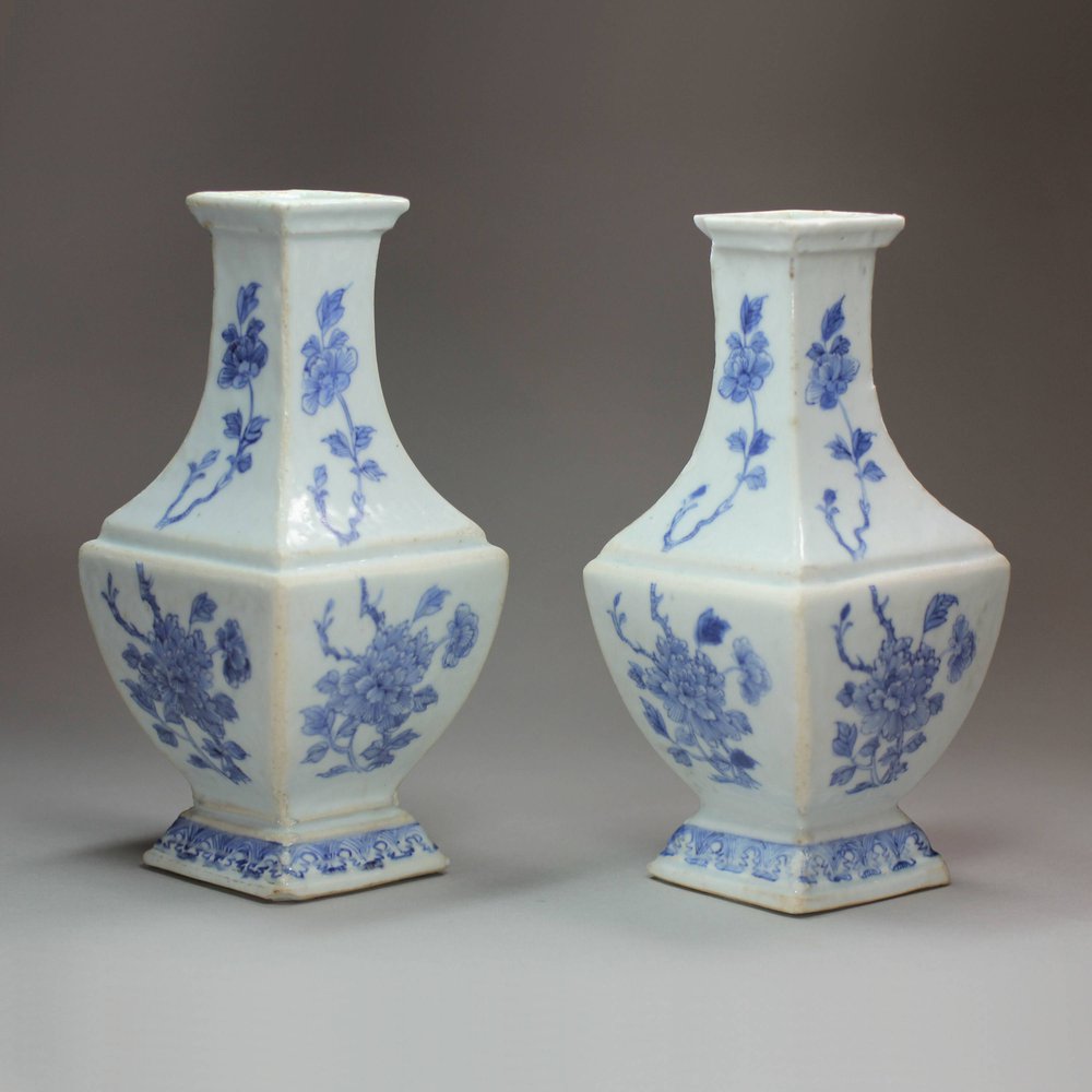Y627 Pair of small Chinese blue and white 'Pronk-style' quadrangular