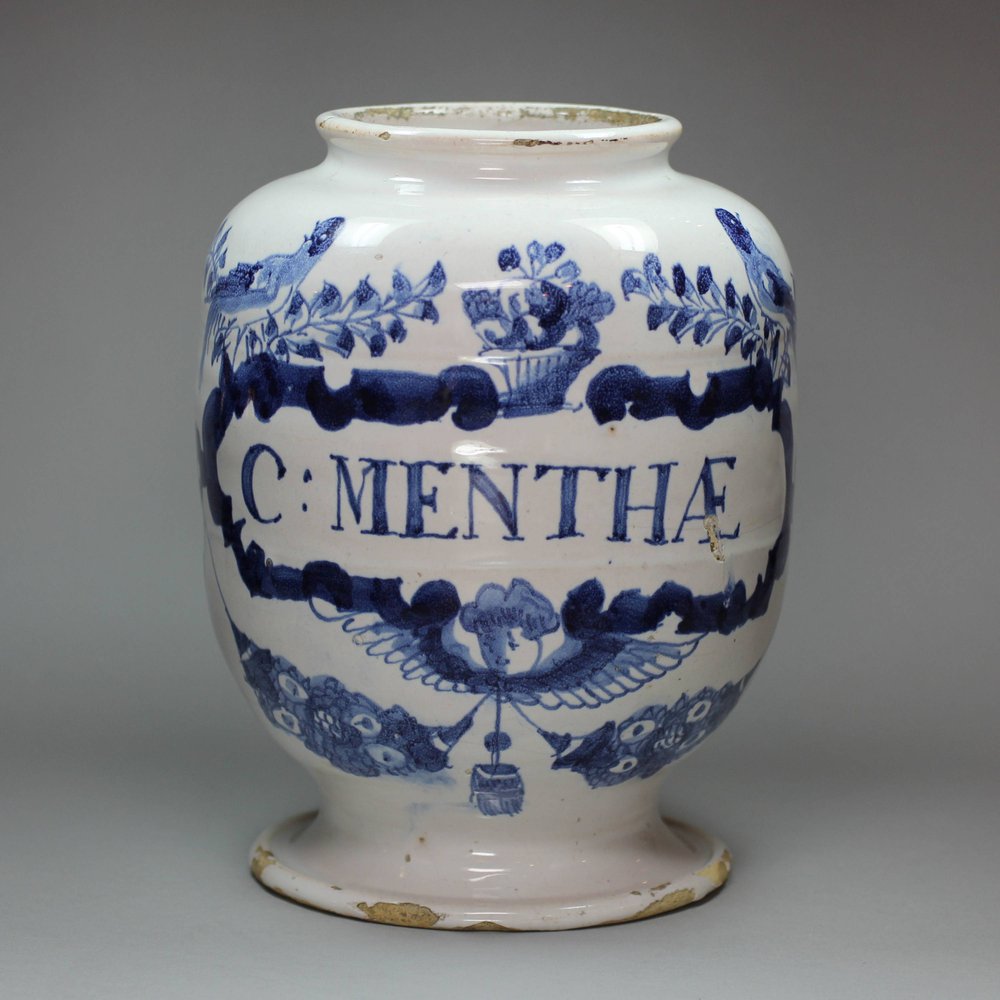 Y634 English Delft blue and white drug jar, London