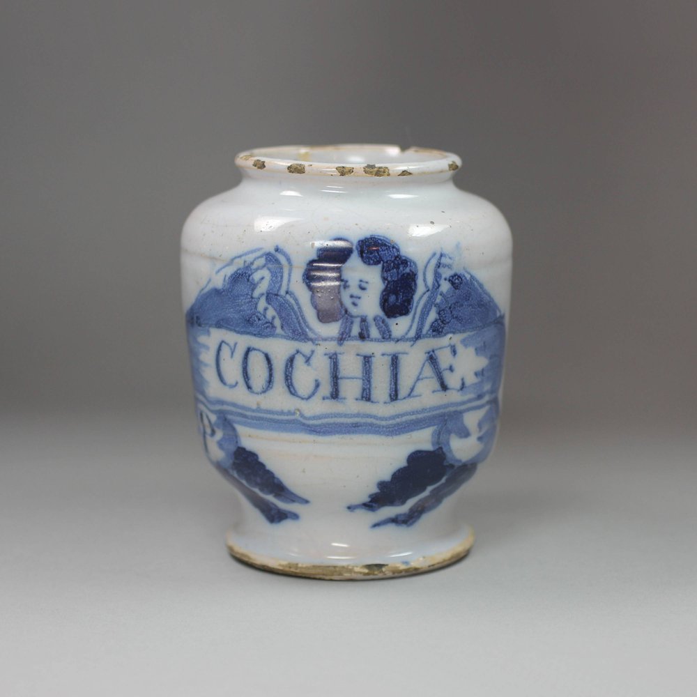 Y711 Rare English Delft blue and white pill jar, London
