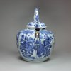 Y778 Blue and white Kraak wine pot and cover, Wanli (1573-1619)