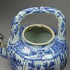 Y778 Blue and white Kraak wine pot and cover, Wanli (1573-1619)