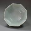 Y837 Small Chinese blue and white 'Hatcher Cargo' octagonal bowl