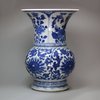 Y843 Blue and white vase baluster vase, Kangxi (1662-1722)