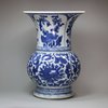 Y843 Blue and white vase baluster vase, Kangxi (1662-1722)