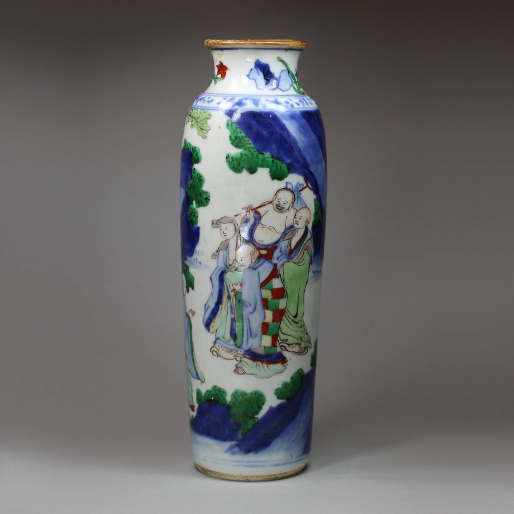 Y876 Small Chinese wucai sleeve vase, Chongzheng (1628-43)