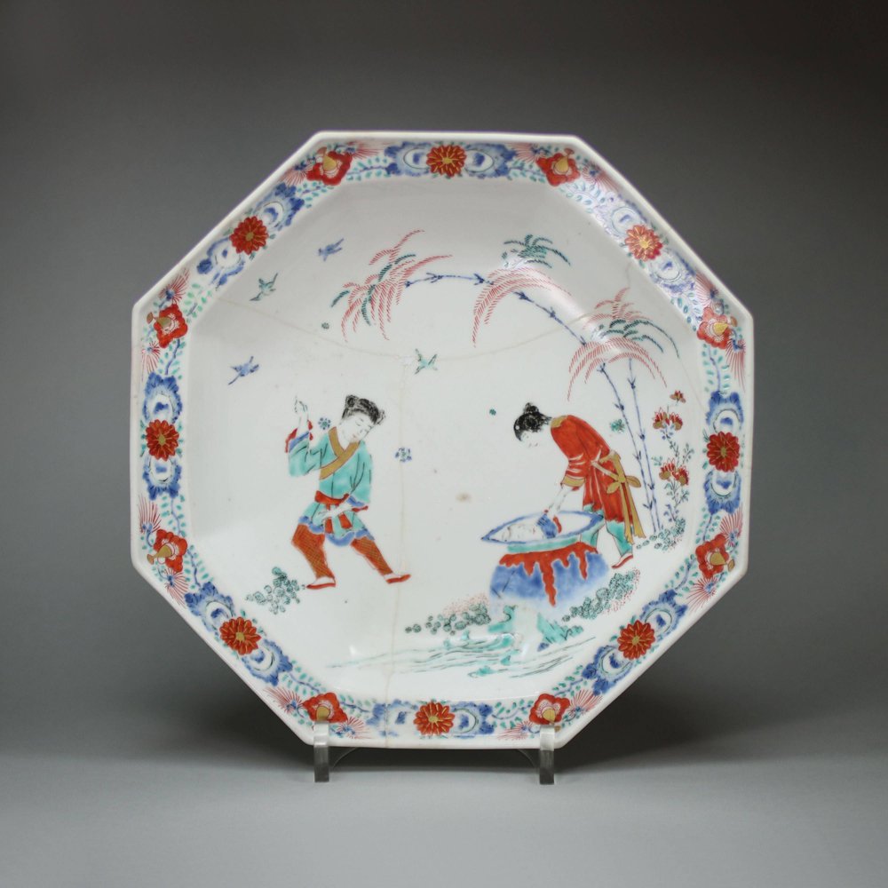 Y880 English Chelsea 'Hob in the Well' octagonal kakiemon-style dish