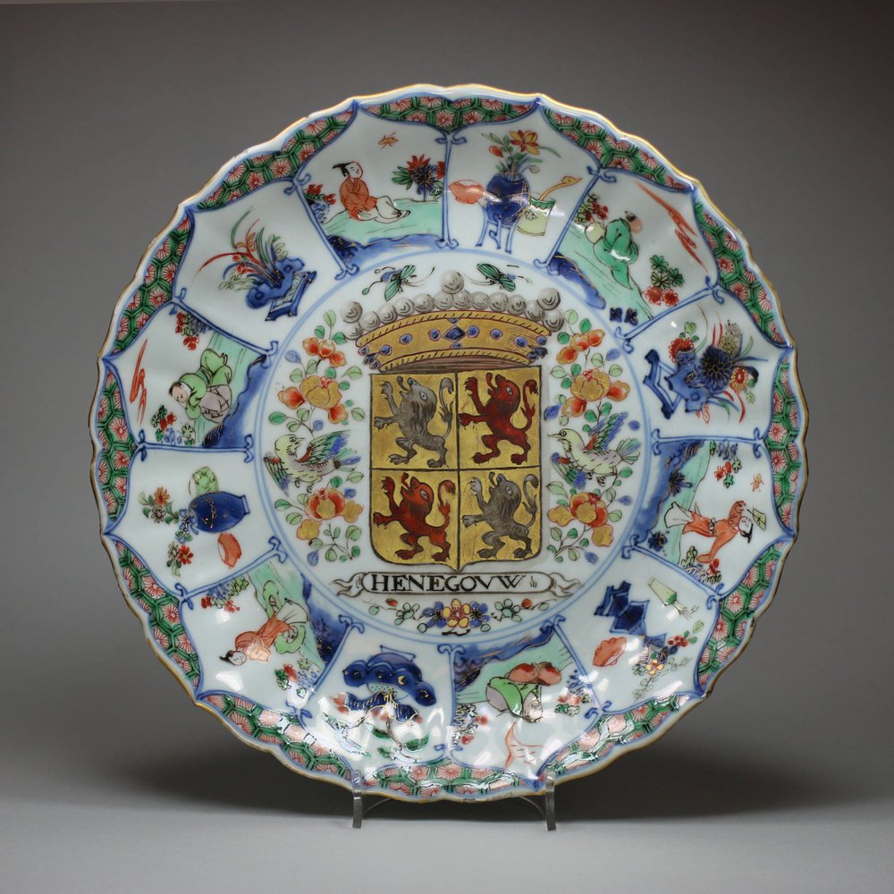 Y900 Famille verte armorial lobed 'Province' dish, Kangxi period