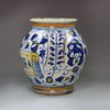 Y932 Small Italian Montelupo maiolica armorial drug pot