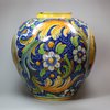 Y948 Italian Venetian maiolica drug jar, c. 1570