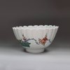 Y972 Small Japanese Kakiemon fluted bowl, 17th century